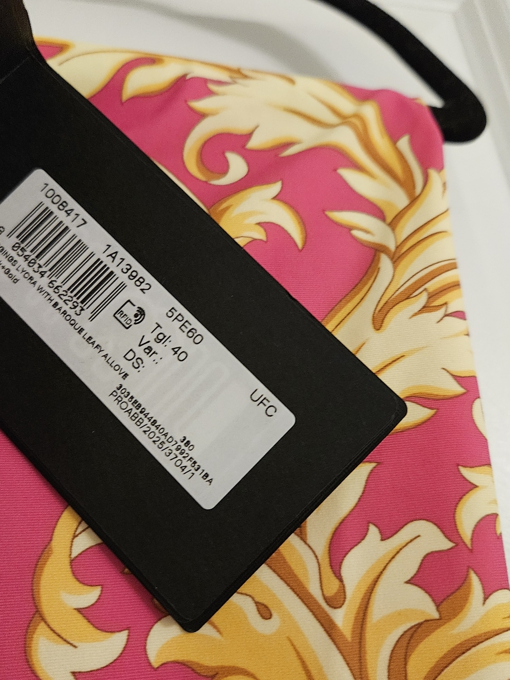 Versace Hot Pink & Gold Baroque Print Leggings - Picture 2 of 4